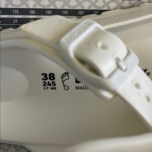 Birkenstock Classic White Thong Sandals - Picture 5 of 5